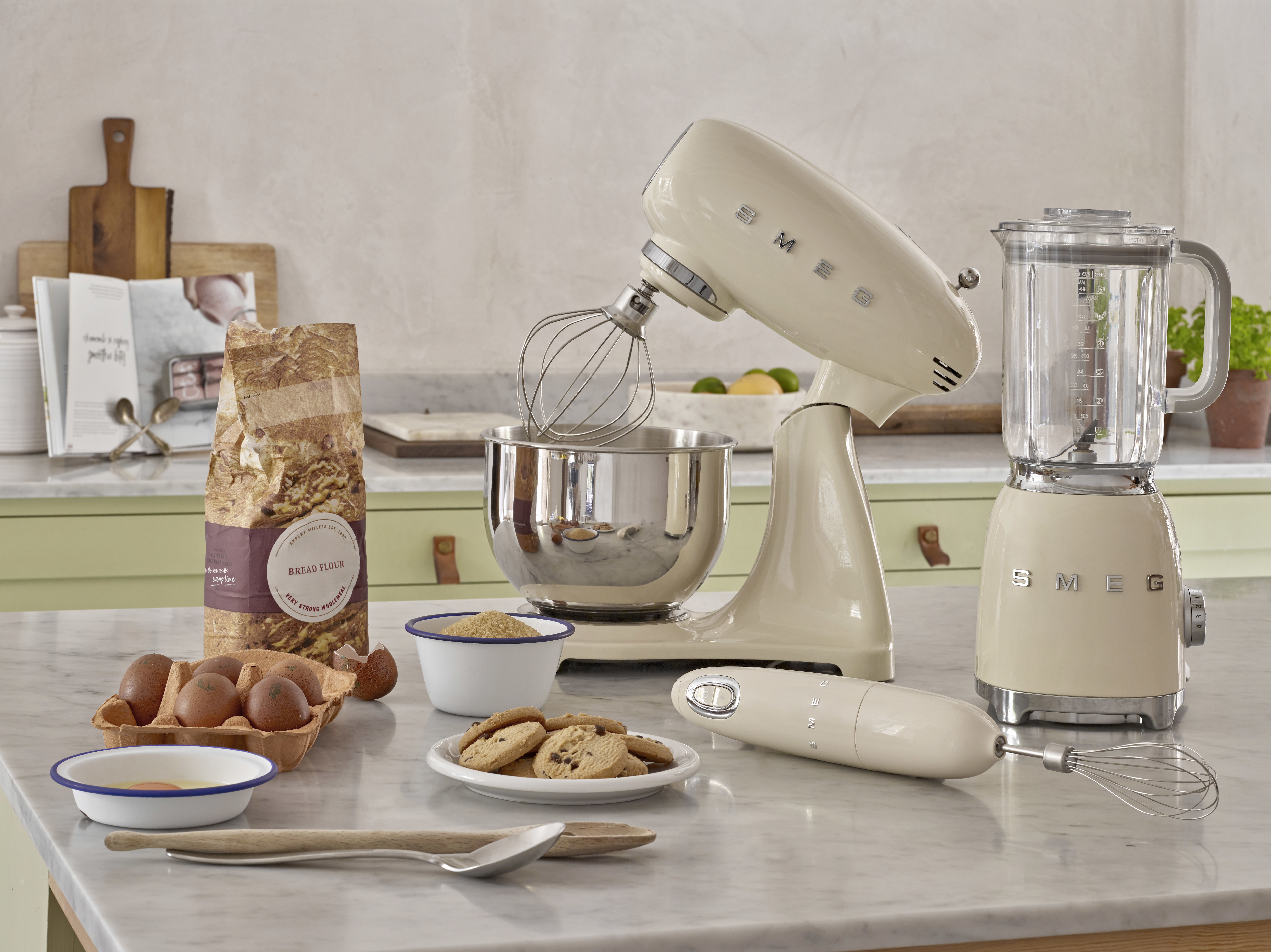 Smeg 50's Style Køkkenmaskine SMF03CREU Creme